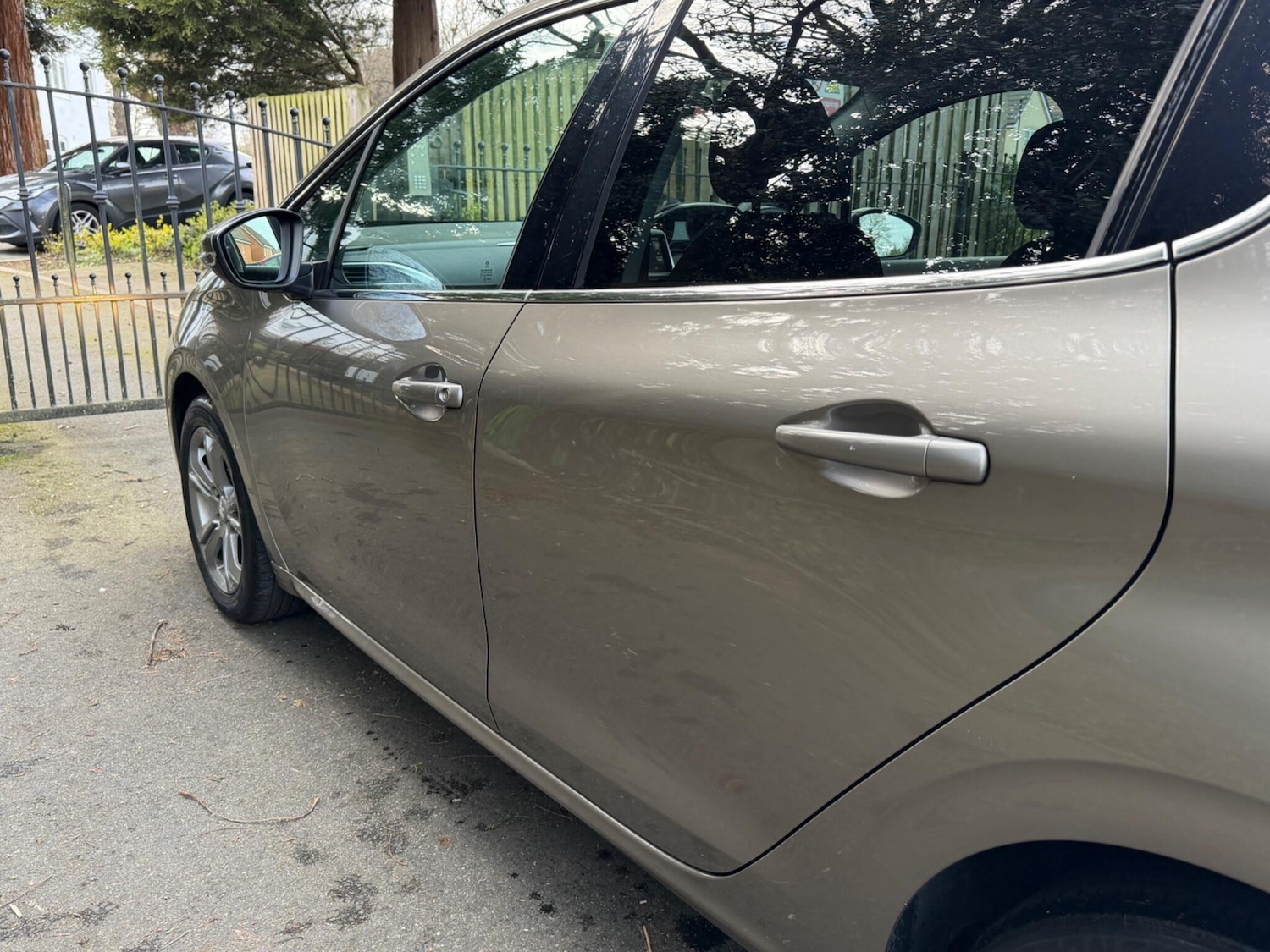 Used Peugeot 208 2014 for sale - 78047366: Photo 18