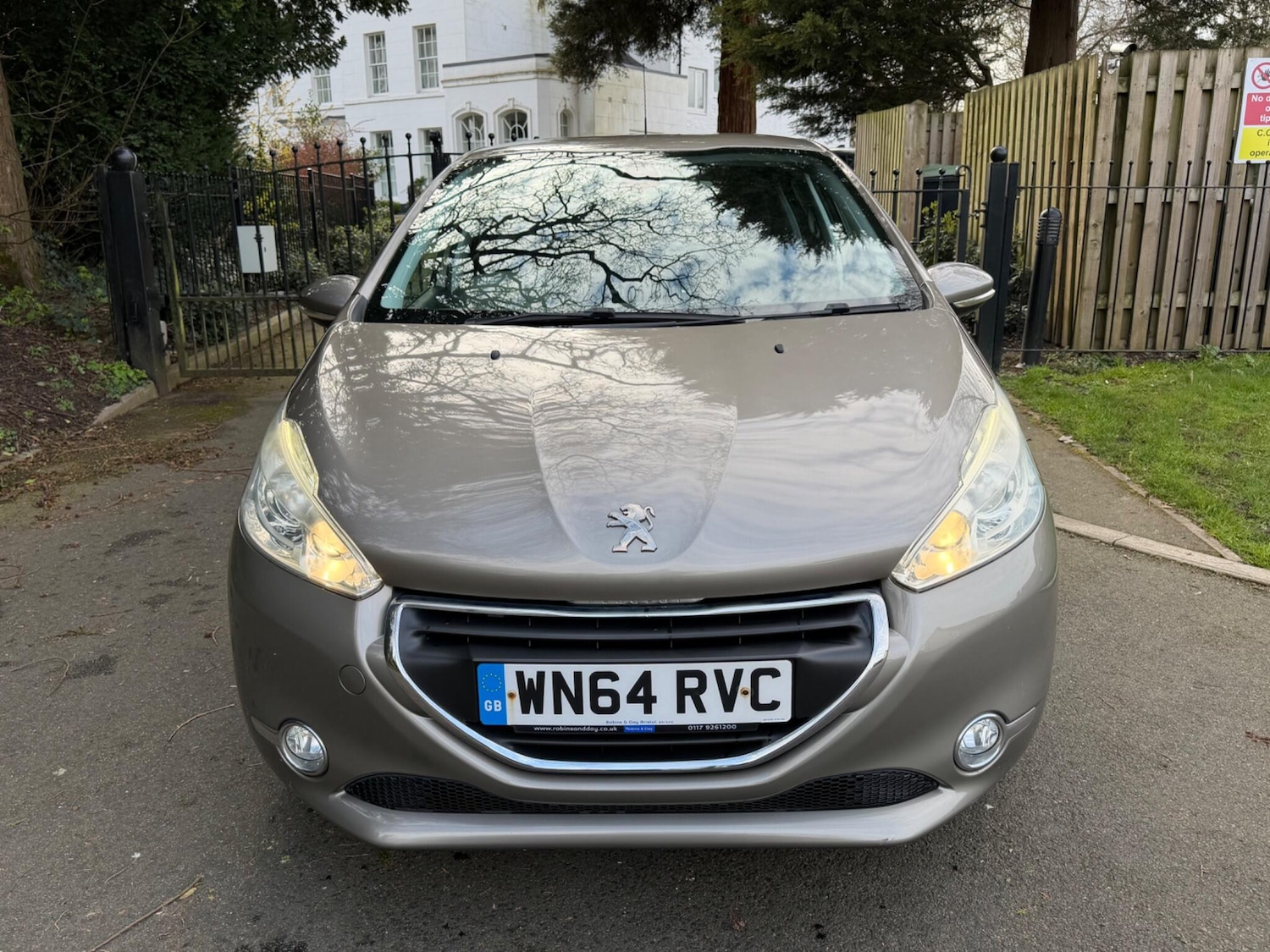 Used Peugeot 208 2014 for sale - 78047366: Photo 2