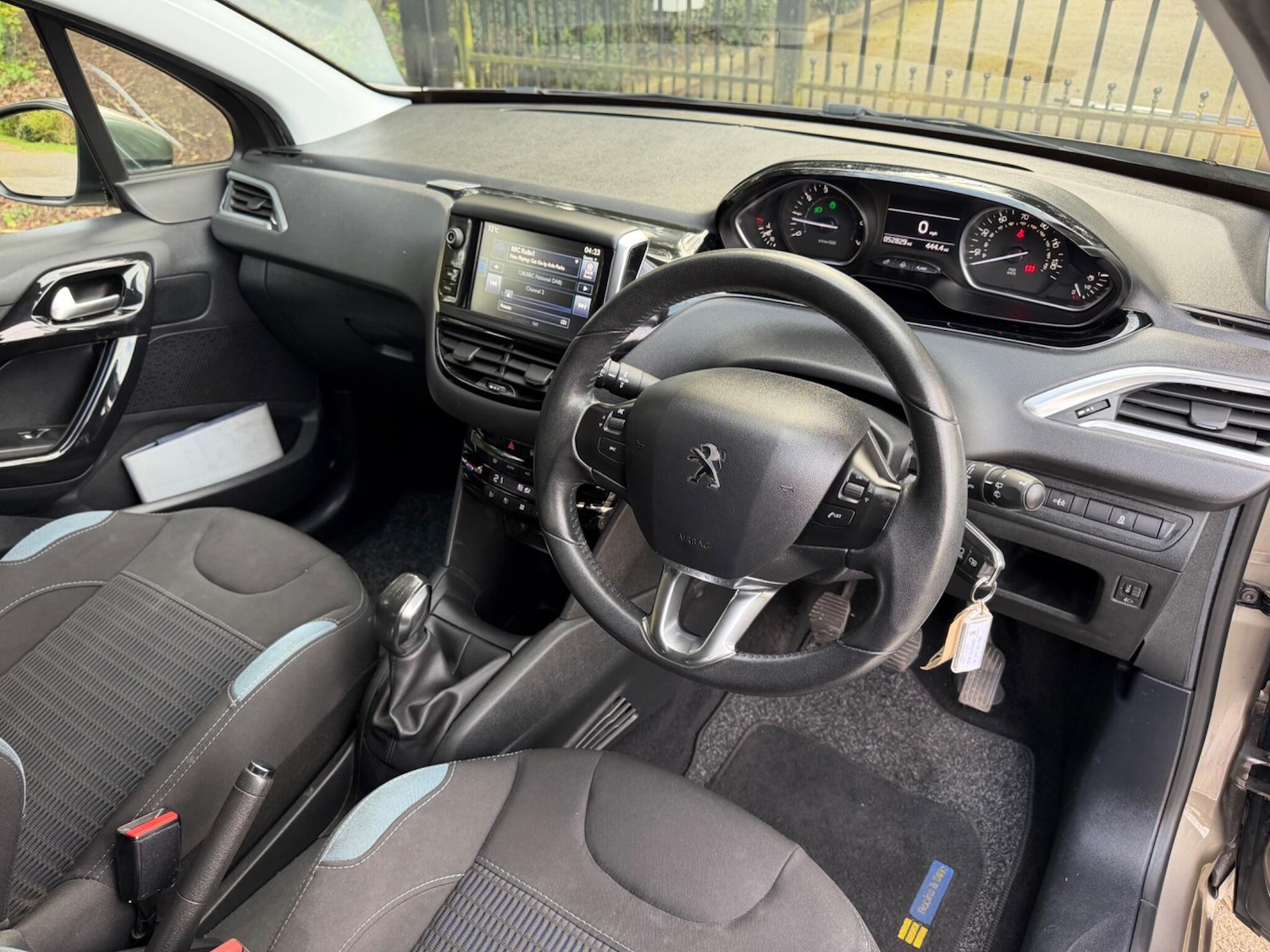 Used Peugeot 208 2014 for sale - 78047366: Photo 21