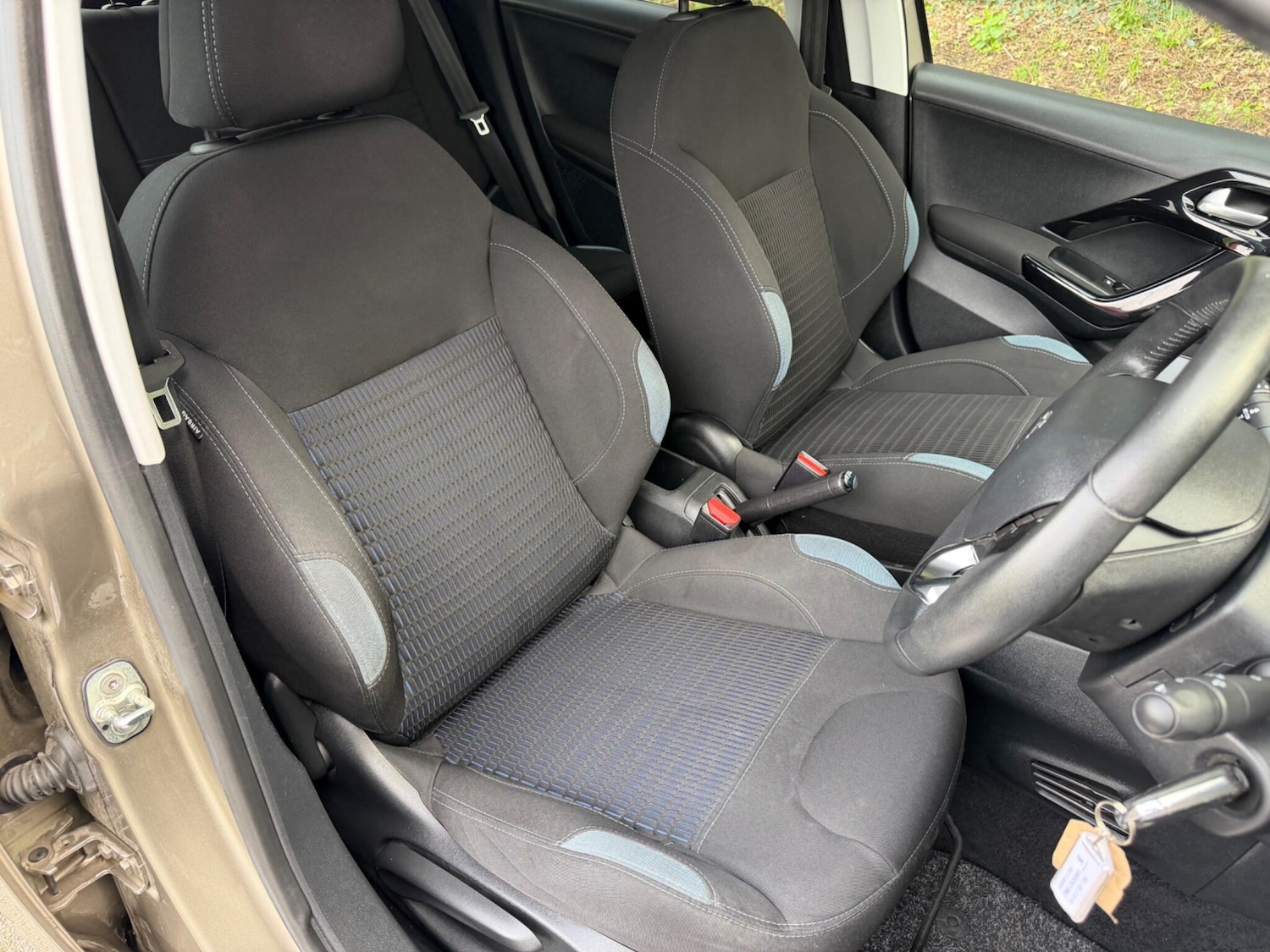 Used Peugeot 208 2014 for sale - 78047366: Photo 22