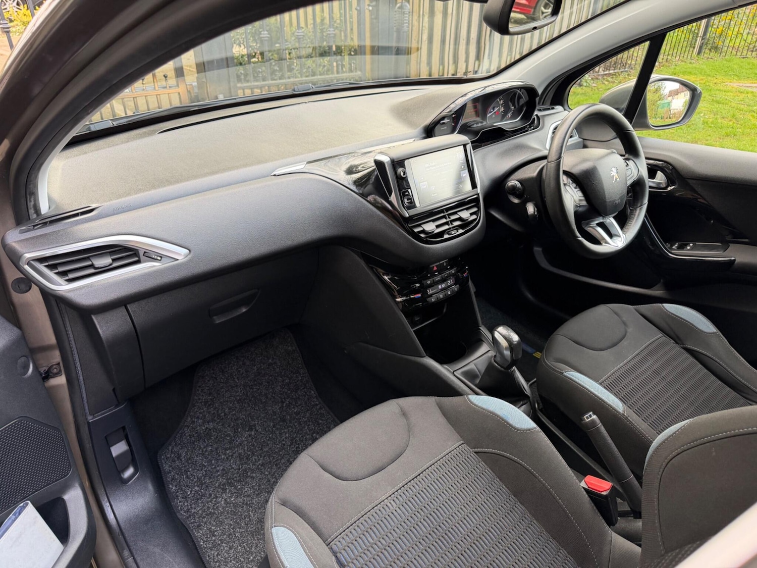 Used Peugeot 208 2014 for sale - 78047366: Photo 23