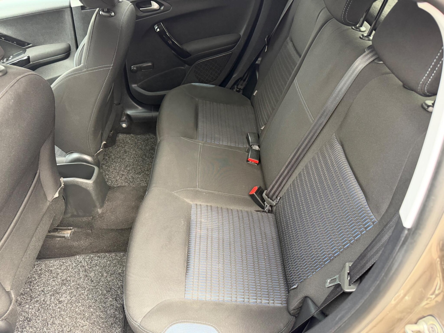 Used Peugeot 208 2014 for sale - 78047366: Photo 27