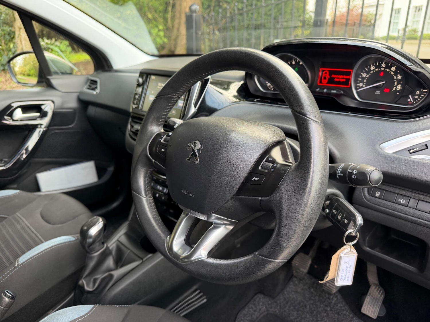 Used Peugeot 208 2014 for sale - 78047366: Photo 29