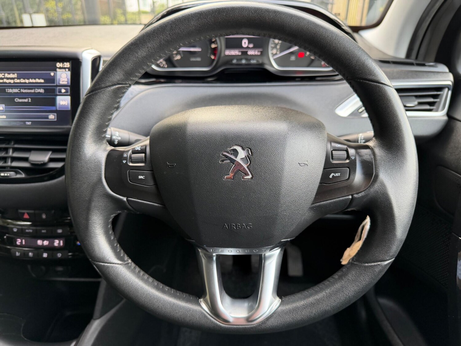 Used Peugeot 208 2014 for sale - 78047366: Photo 33