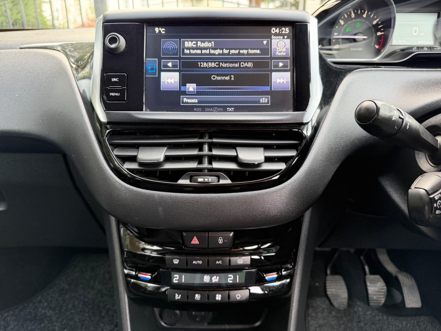 Used Peugeot 208 2014 for sale - 78047366: Photo 34