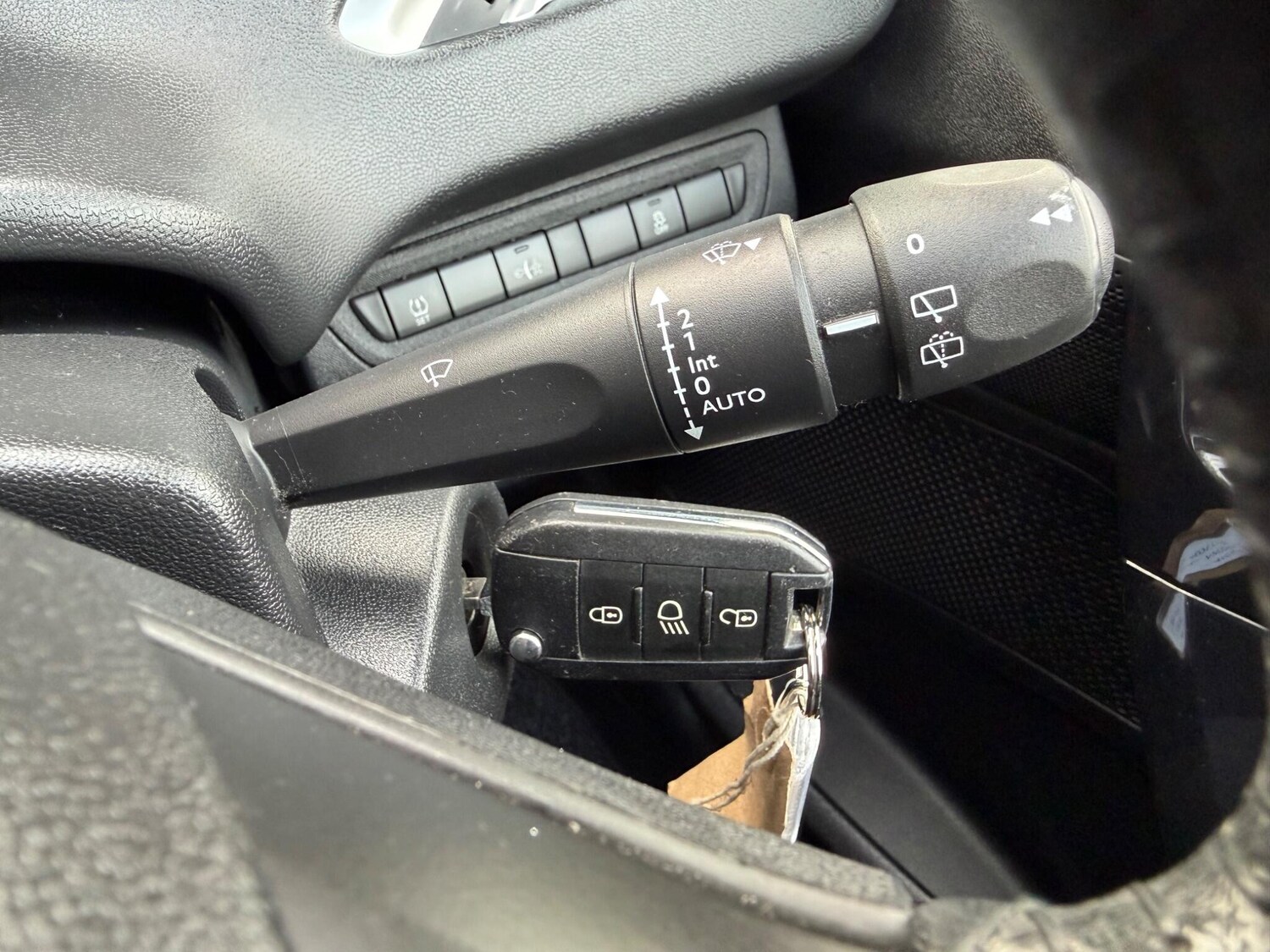 Used Peugeot 208 2014 for sale - 78047366: Photo 40