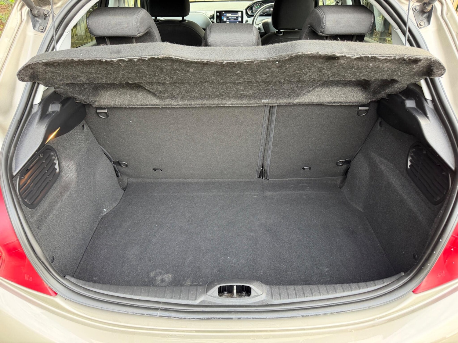 Used Peugeot 208 2014 for sale - 78047366: Photo 45