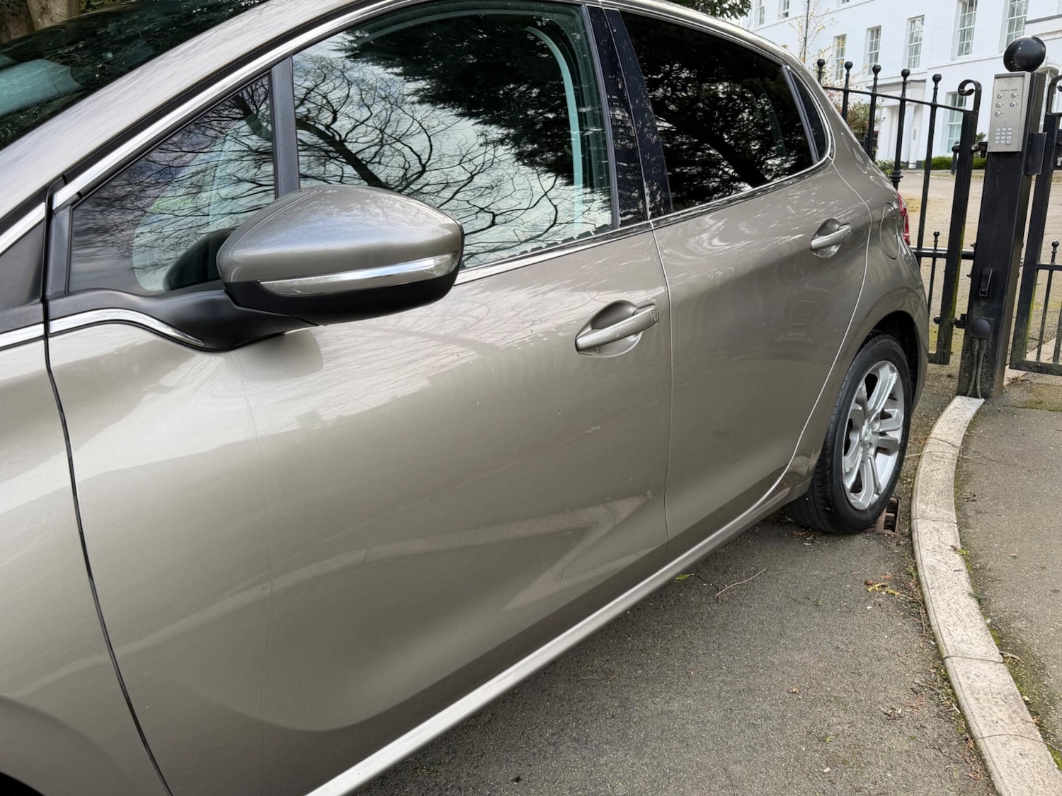 Used Peugeot 208 2014 for sale - 78047366: Photo 7