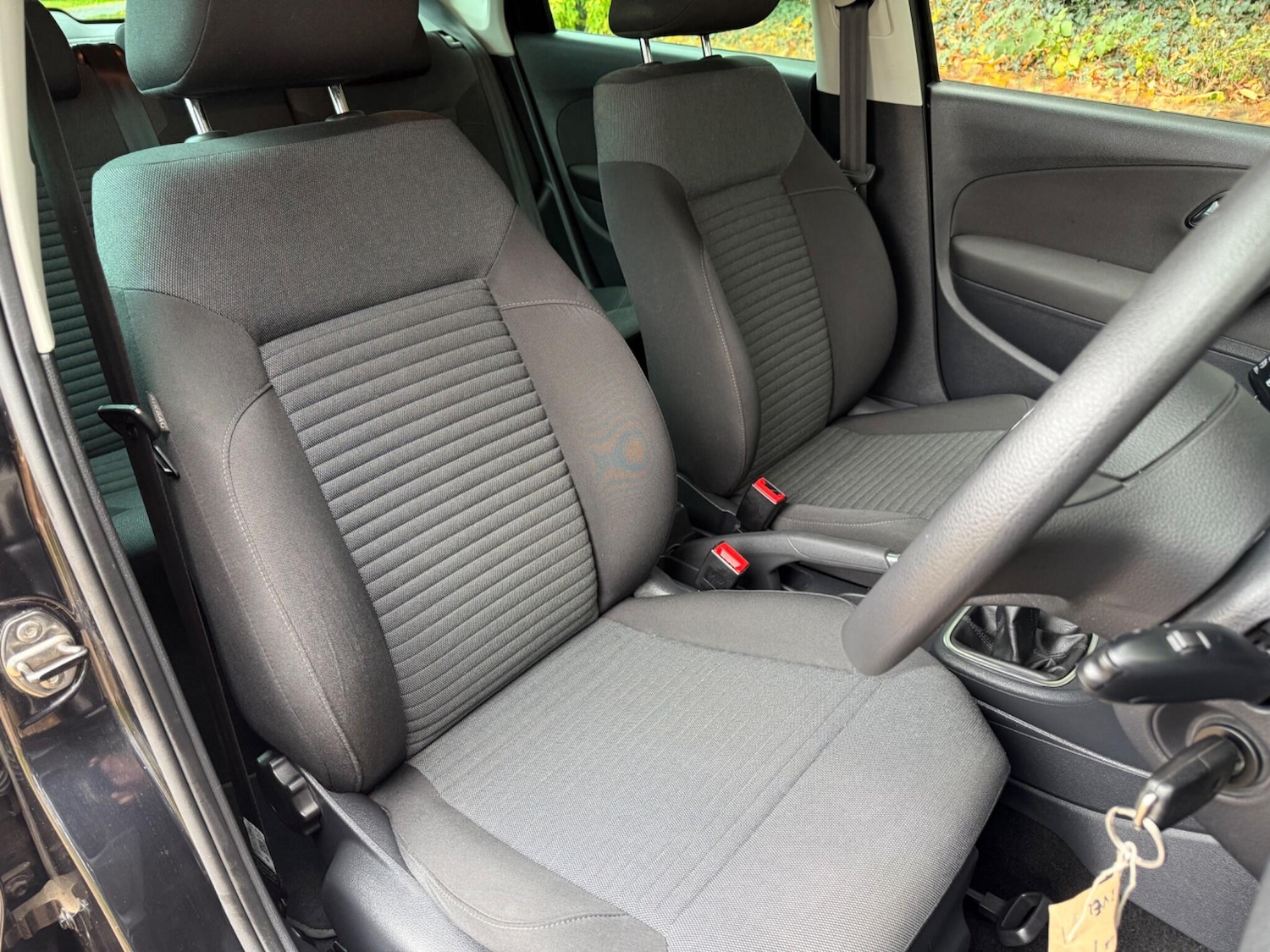 Used Volkswagen Polo 2013 for sale - 76359952: Photo 15