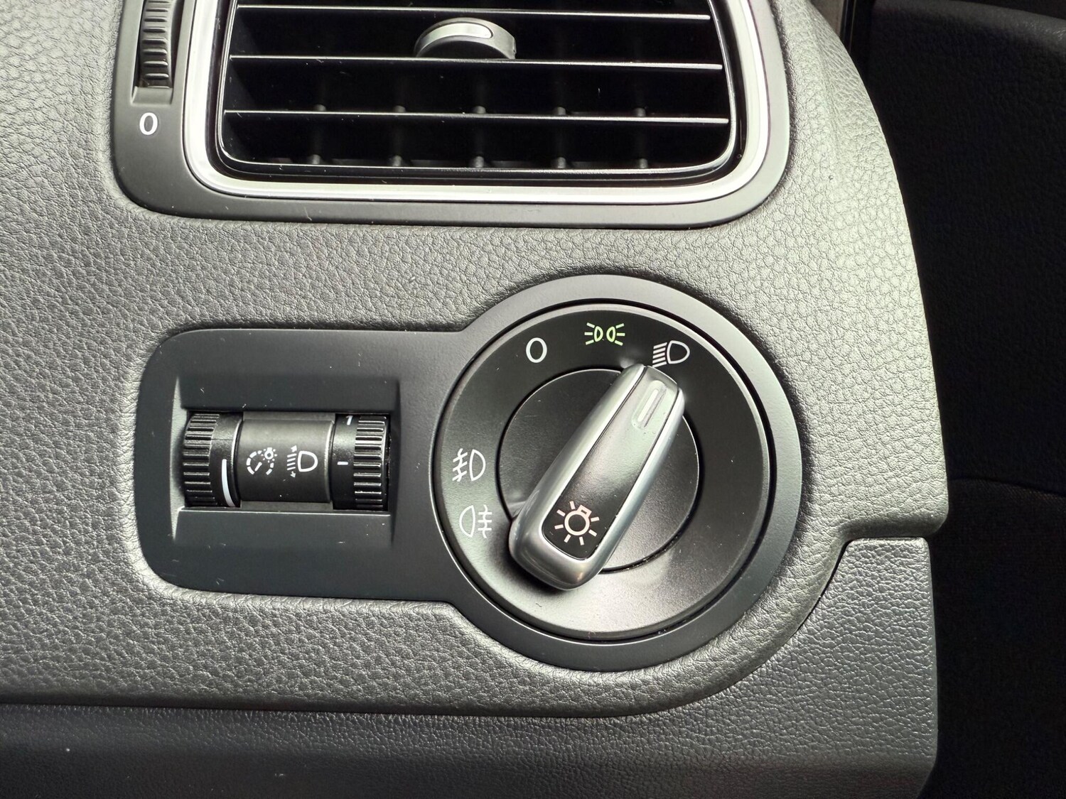 Used Volkswagen Polo 2013 for sale - 76359952: Photo 23