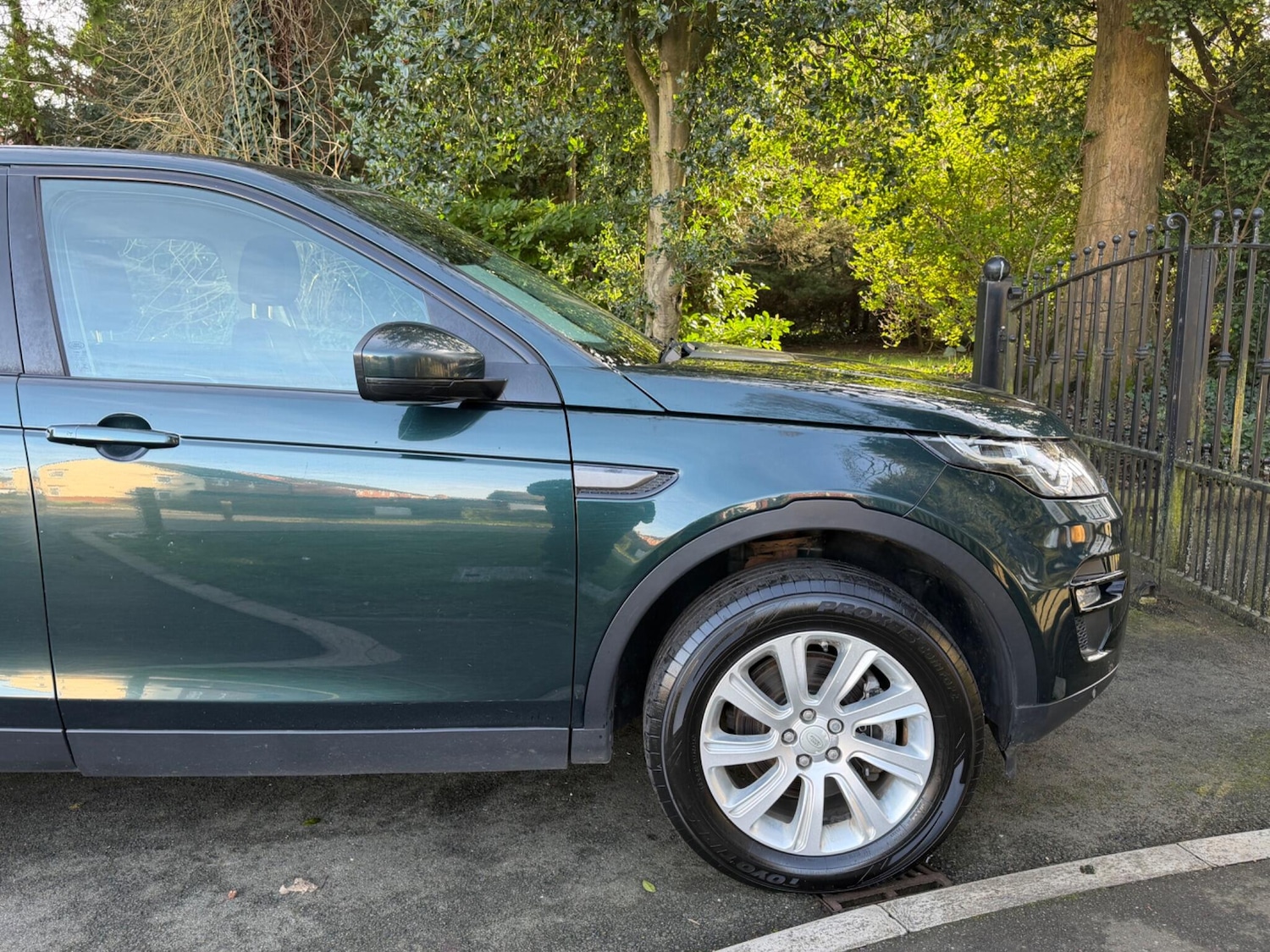 Used Land Rover Discovery Sport 2015 for sale - 77537124: Photo 16