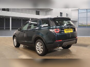 Used Land Rover Discovery Sport 2015 for sale - 77537124: Photo
