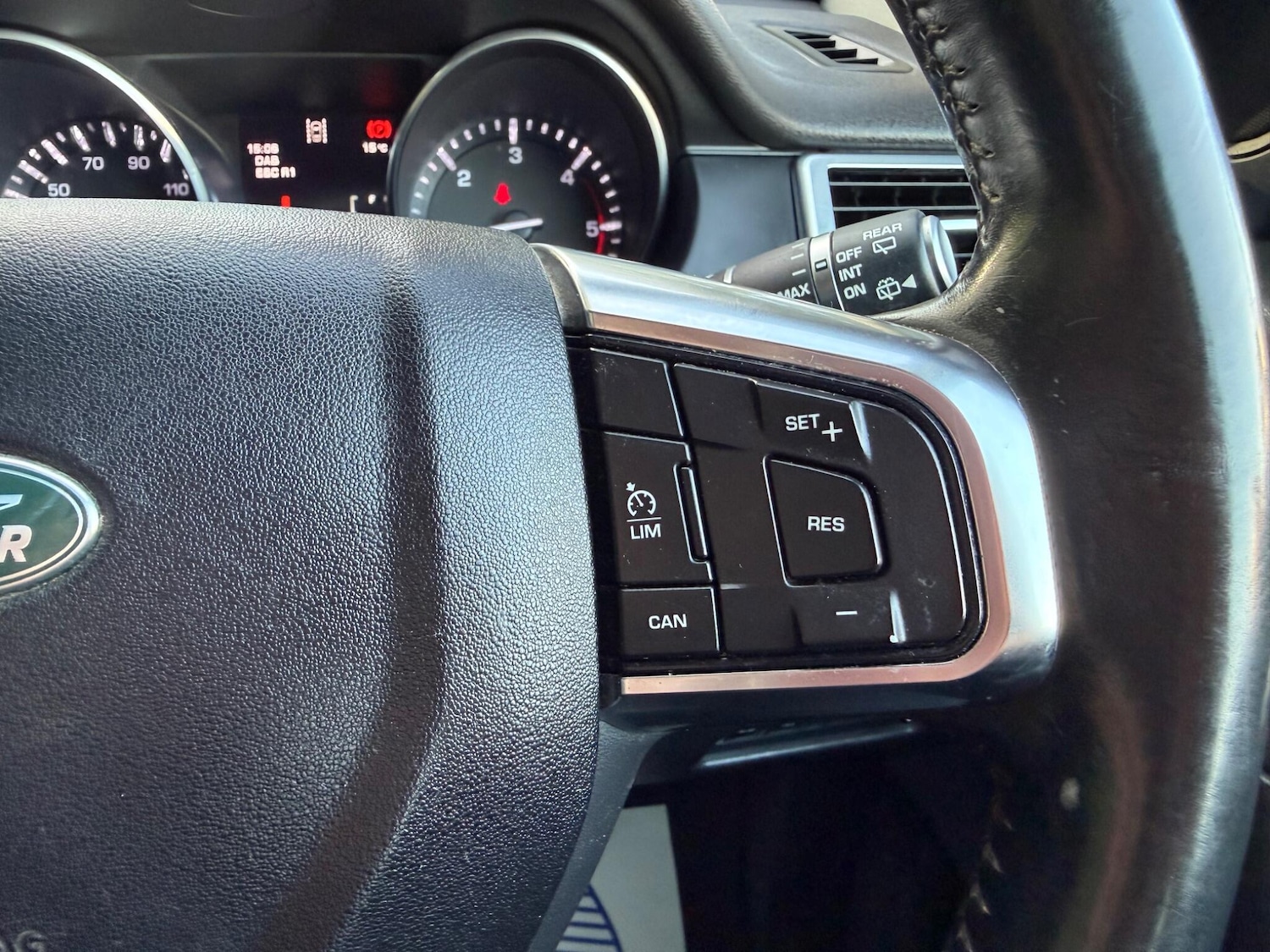 Used Land Rover Discovery Sport 2015 for sale - 77537124: Photo 44