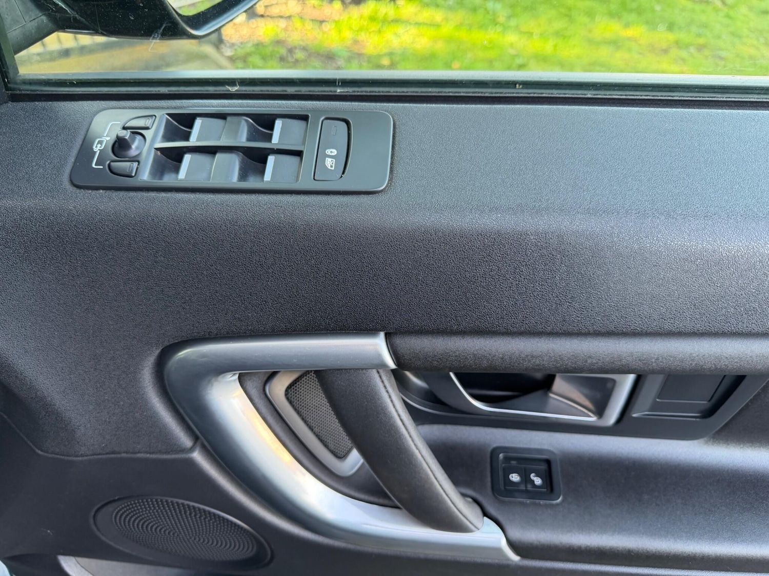 Used Land Rover Discovery Sport 2015 for sale - 77537124: Photo 48