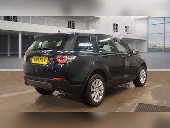 Used Land Rover Discovery Sport 2015 for sale - 77537124: Photo