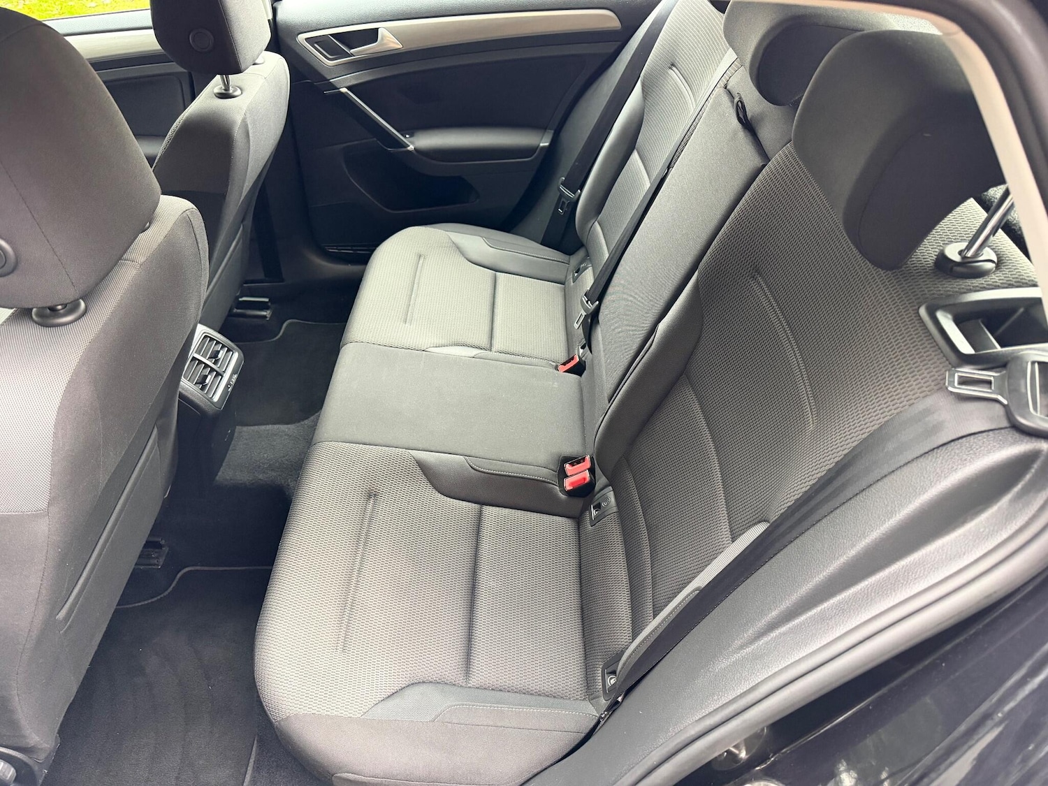 Used Volkswagen Golf 2015 for sale - 76992204: Photo 24