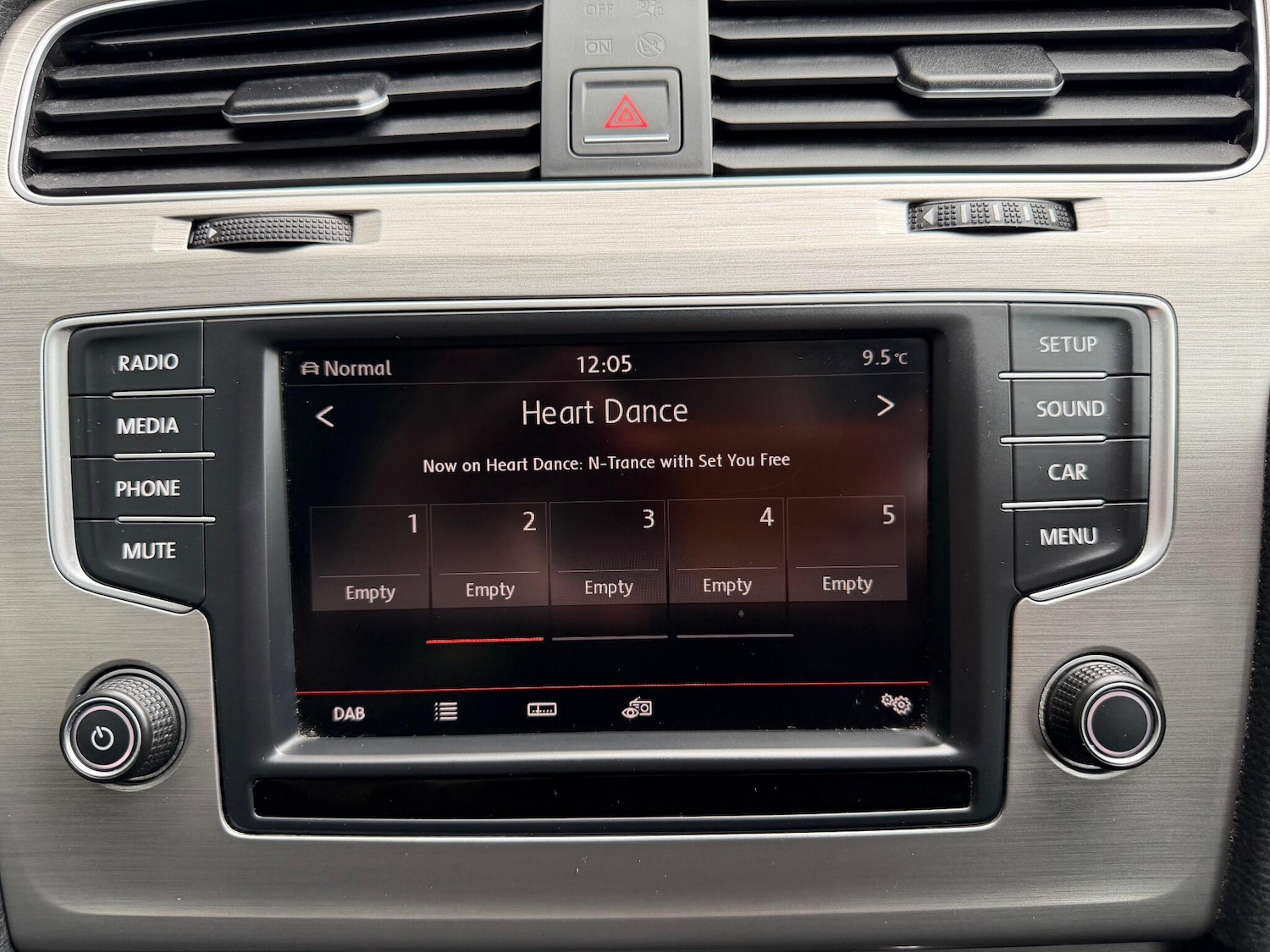 Used Volkswagen Golf 2015 for sale - 76992204: Photo 38