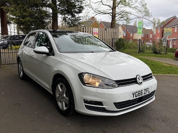 Used Volkswagen Golf 2016 for sale - 78220031: Photo