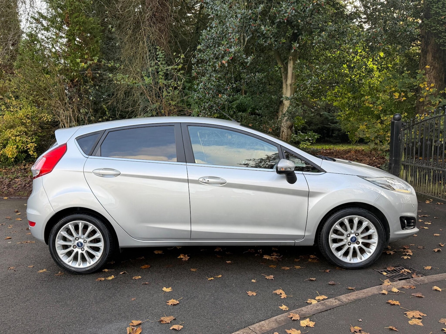 Used Ford Fiesta 2013 for sale - 76573361: Photo 10
