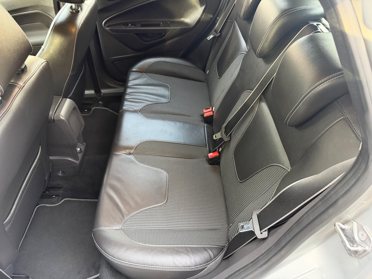 Used Ford Fiesta 2013 for sale - 76573361: Photo 24