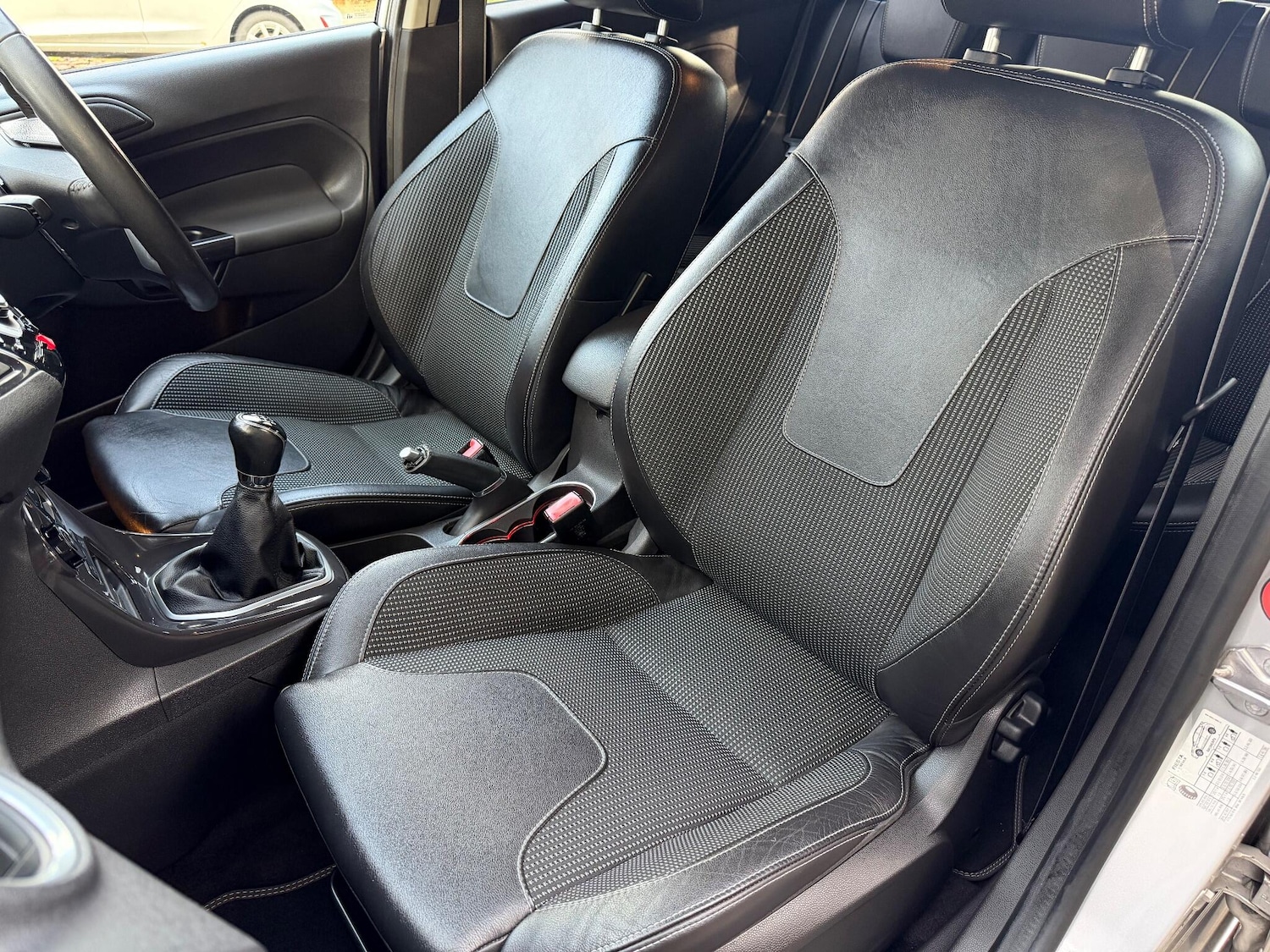 Used Ford Fiesta 2013 for sale - 76573361: Photo 27