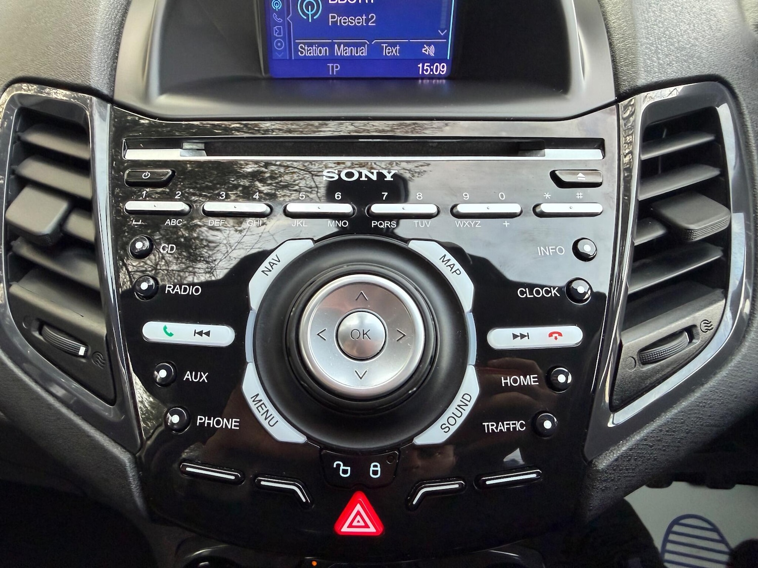 Used Ford Fiesta 2013 for sale - 76573361: Photo 31