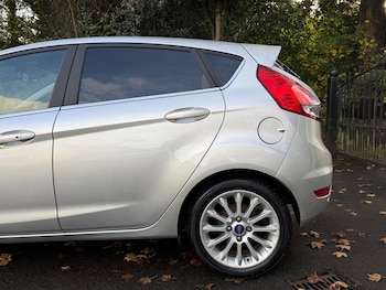 Used Ford Fiesta 2013 for sale - 76573361: Photo