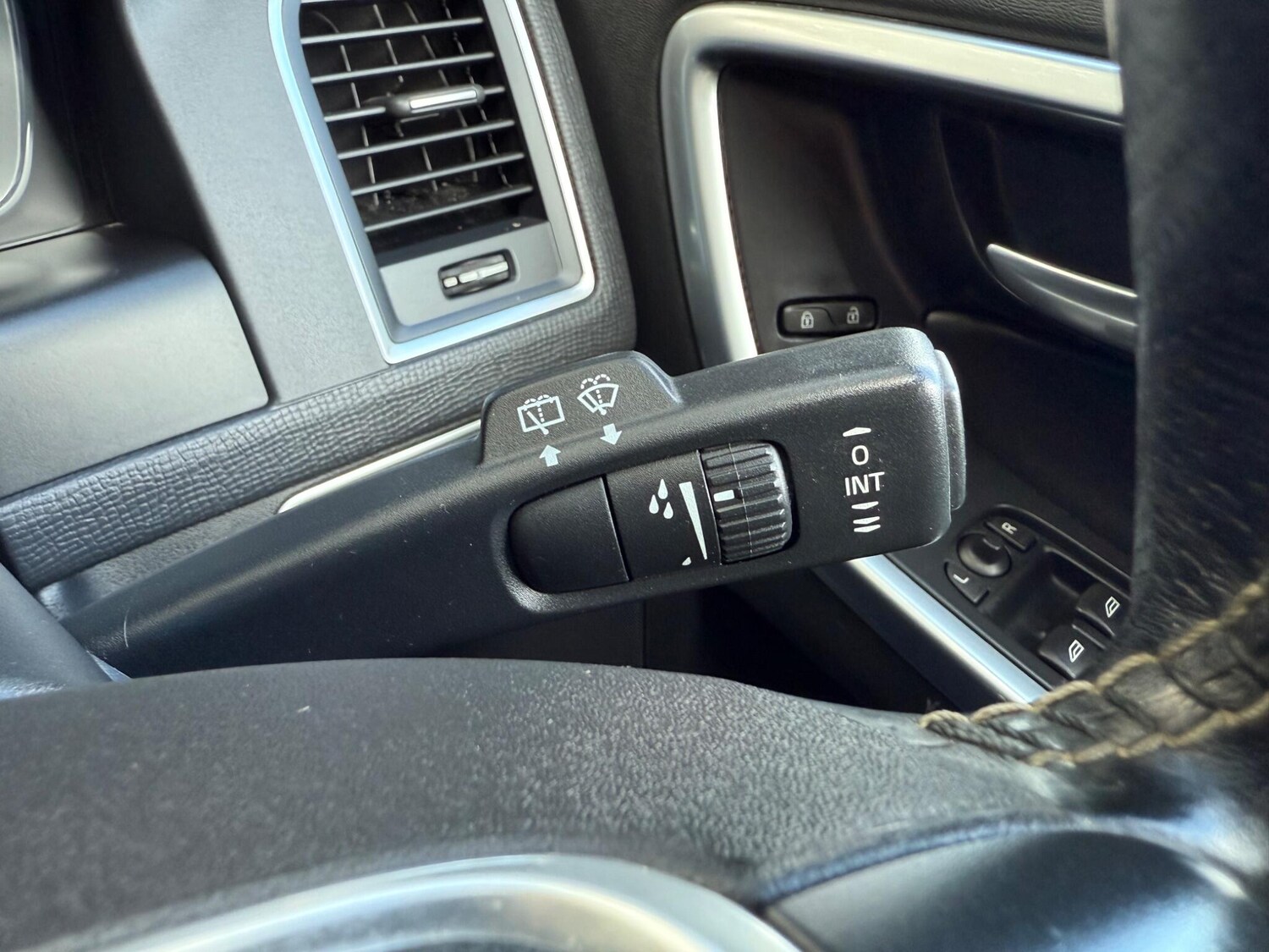 Used Volvo XC60 2014 for sale - 75687717: Photo 31