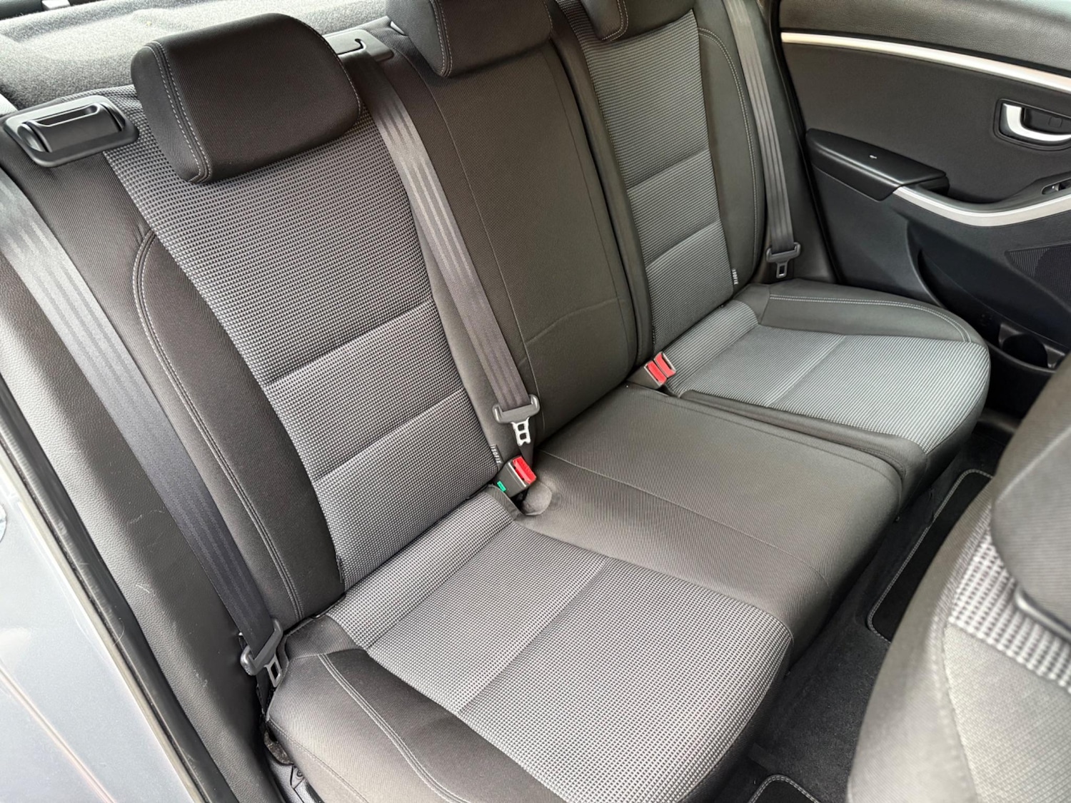 Used Hyundai i30 2015 for sale - 76991192: Photo 19