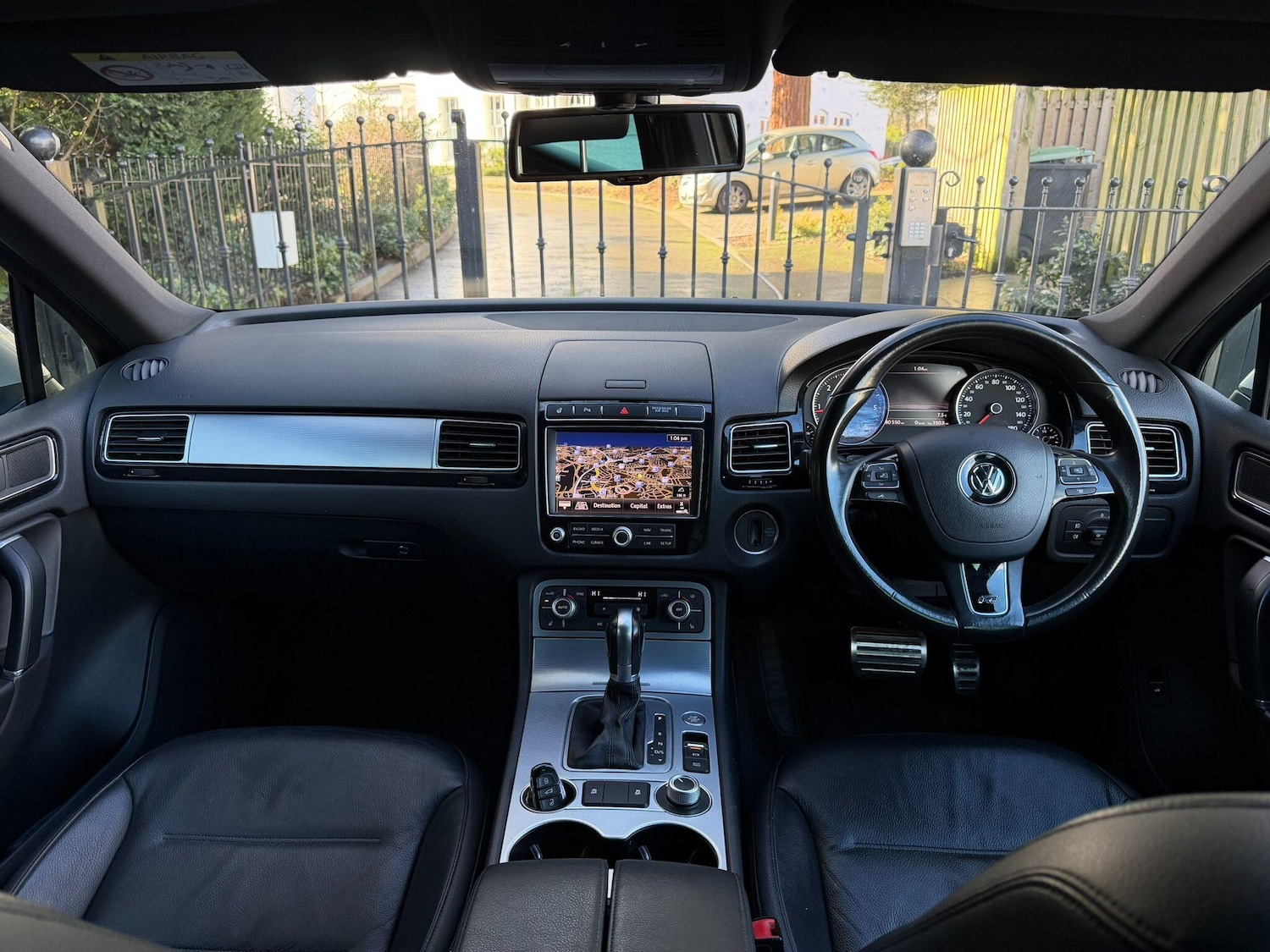 Used Volkswagen Touareg 2015 for sale - 77351609: Photo 31