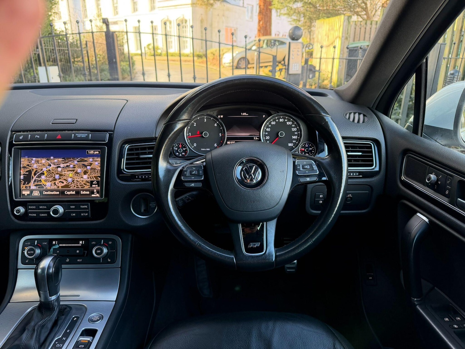 Used Volkswagen Touareg 2015 for sale - 77351609: Photo 32