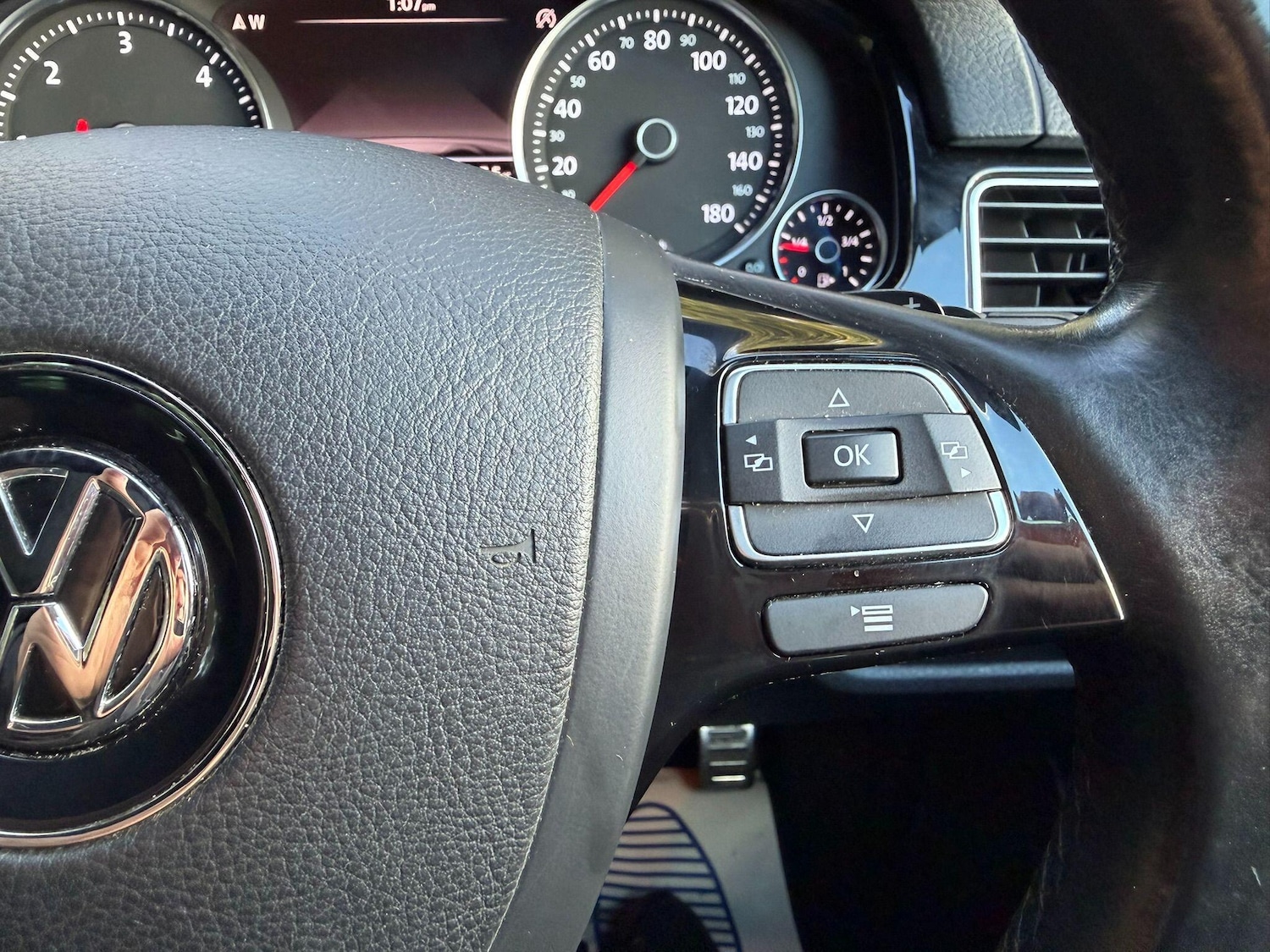 Used Volkswagen Touareg 2015 for sale - 77351609: Photo 41