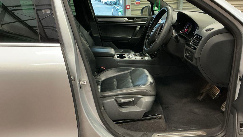 Used Volkswagen Touareg 2015 for sale - 77351609: Photo 8