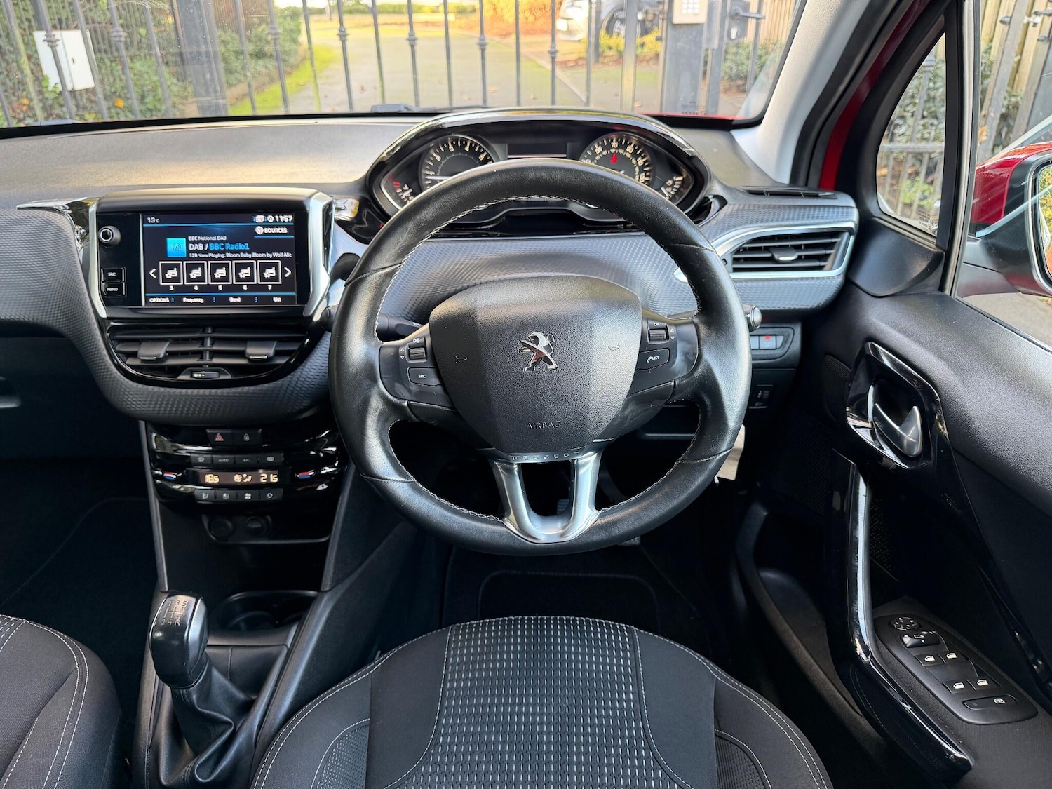 Used Peugeot 208 for sale - 76995437: Photo 29