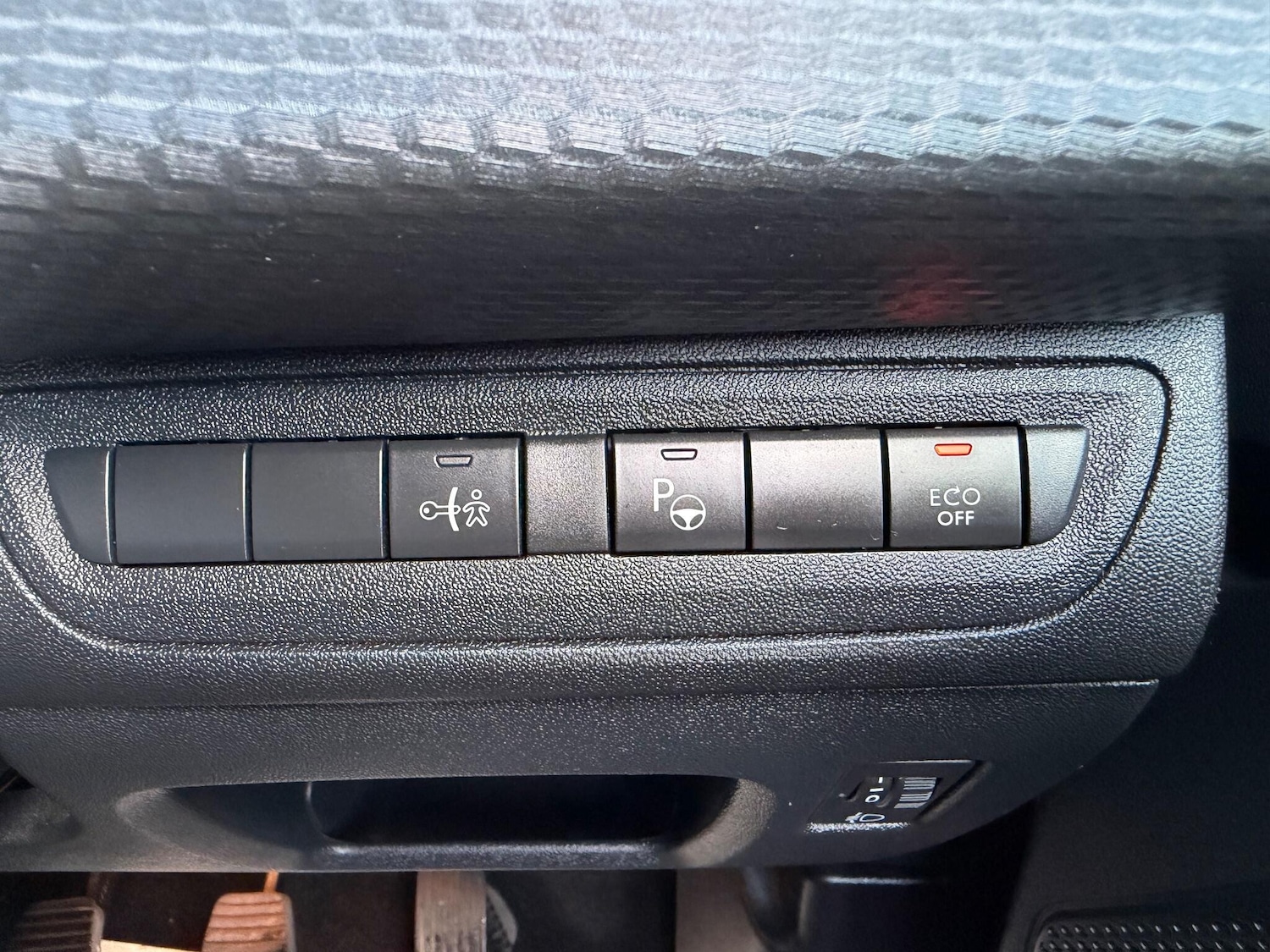 Used Peugeot 208 for sale - 76995437: Photo 37