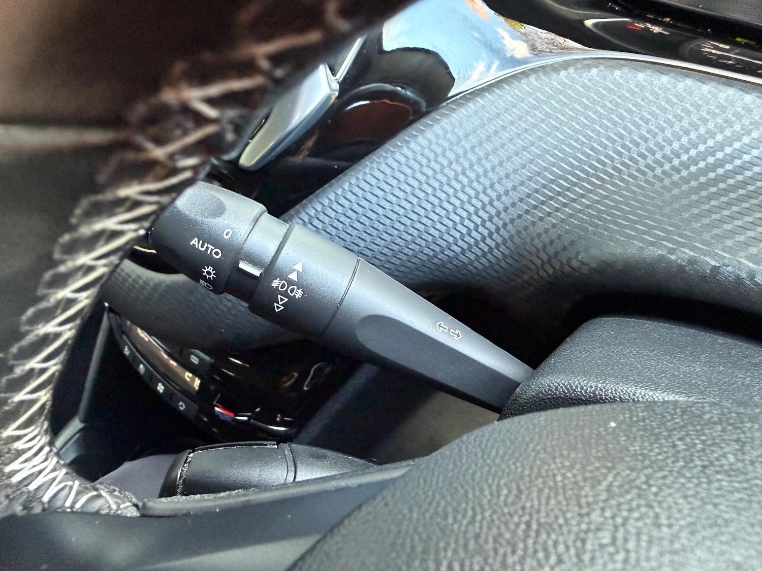 Used Peugeot 208 for sale - 76995437: Photo 38