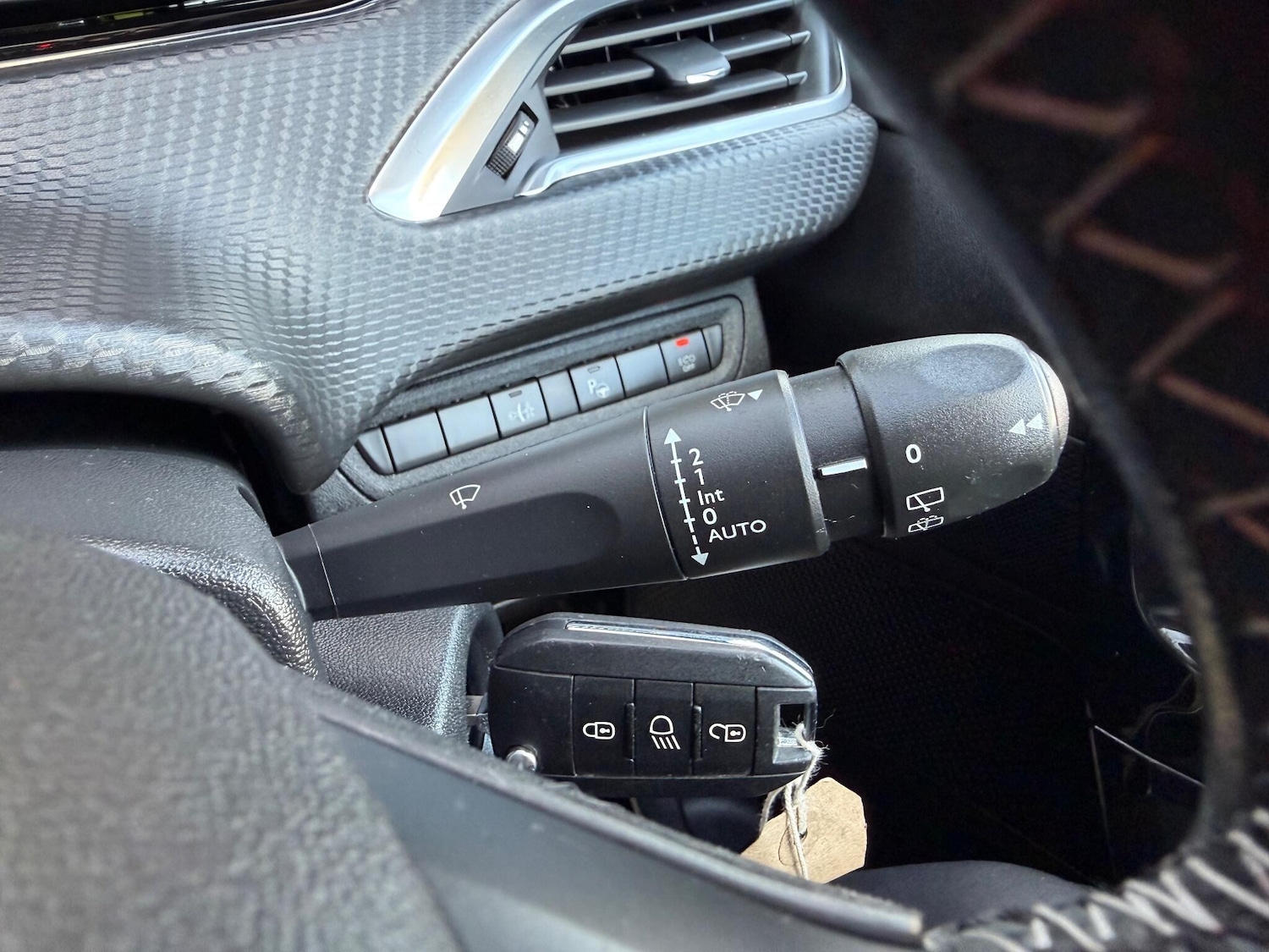 Used Peugeot 208 for sale - 76995437: Photo 39