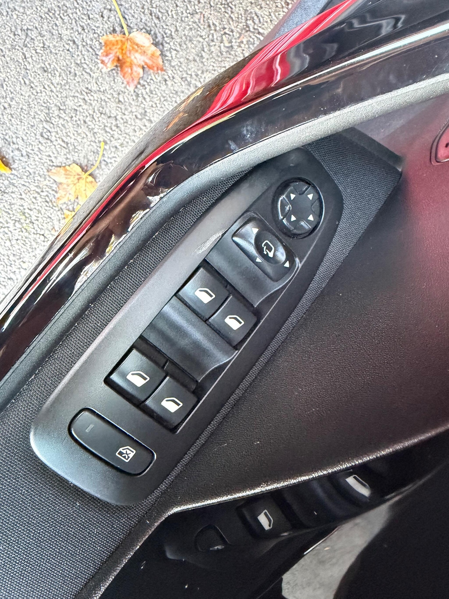 Used Peugeot 208 for sale - 76995437: Photo 42