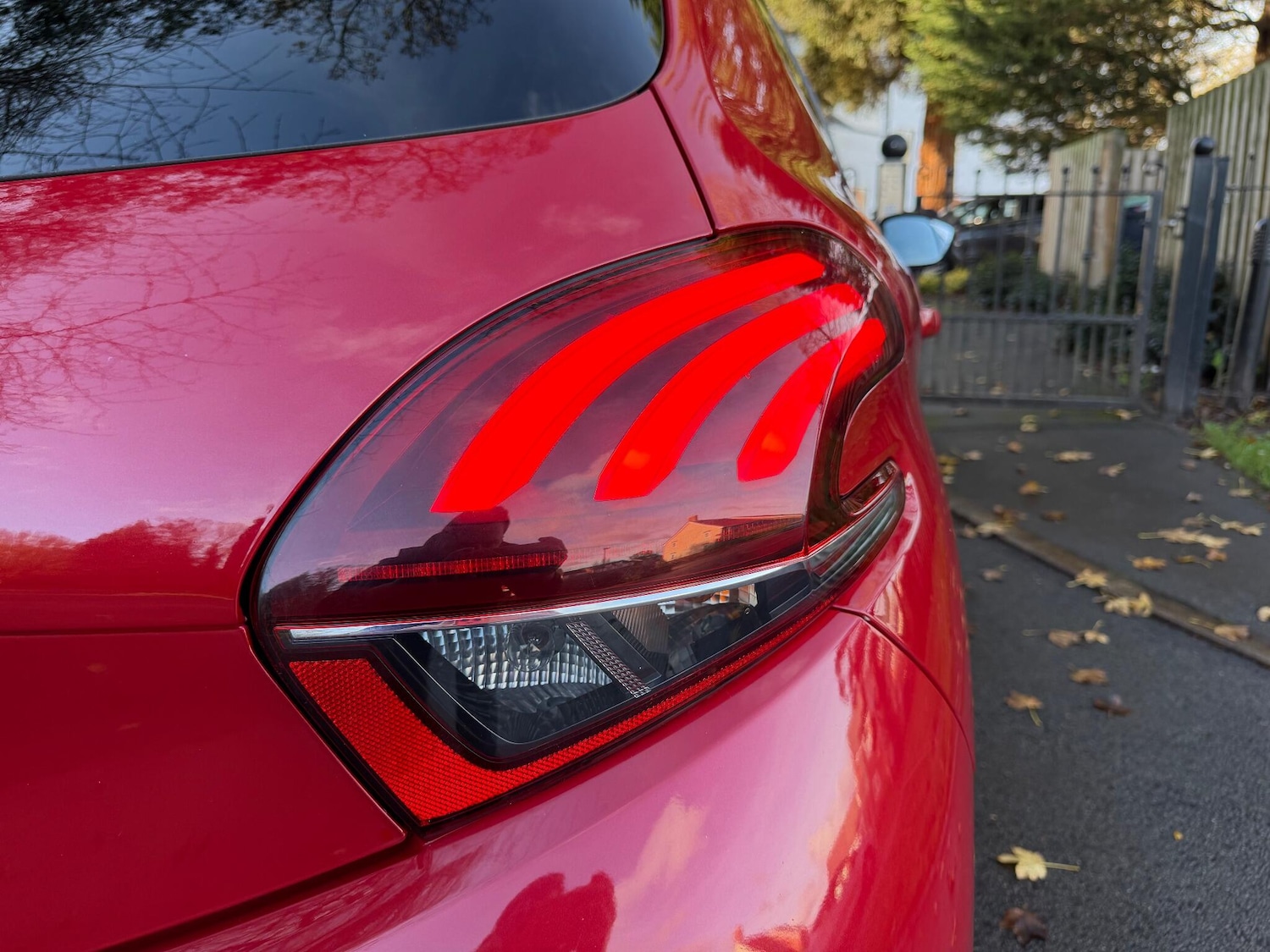 Used Peugeot 208 for sale - 76995437: Photo 43