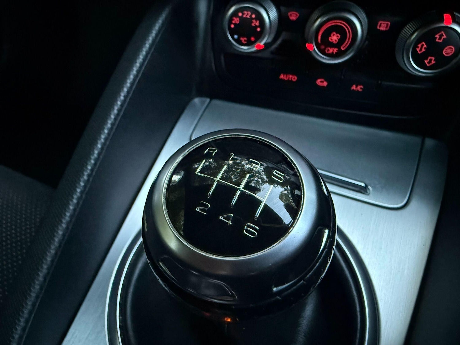 Used Audi TT 2013 for sale - 76991177: Photo 24