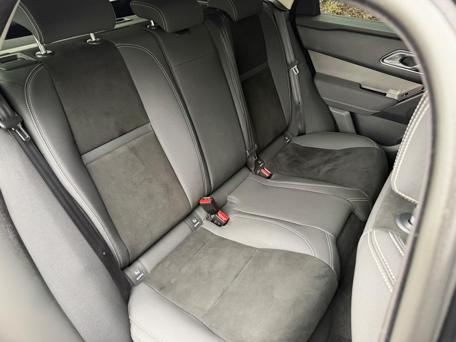 Used Land Rover Range Rover Velar 2018 for sale - 77163124: Photo 24