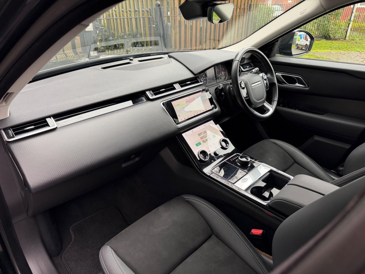 Used Land Rover Range Rover Velar 2018 for sale - 77163124: Photo 28