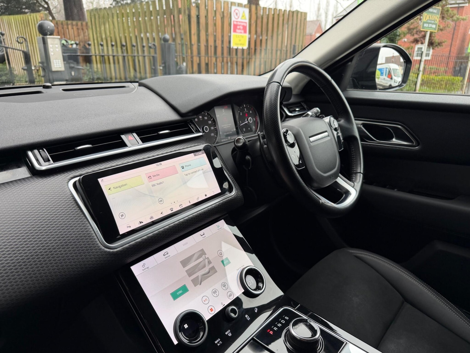 Used Land Rover Range Rover Velar 2018 for sale - 77163124: Photo 31