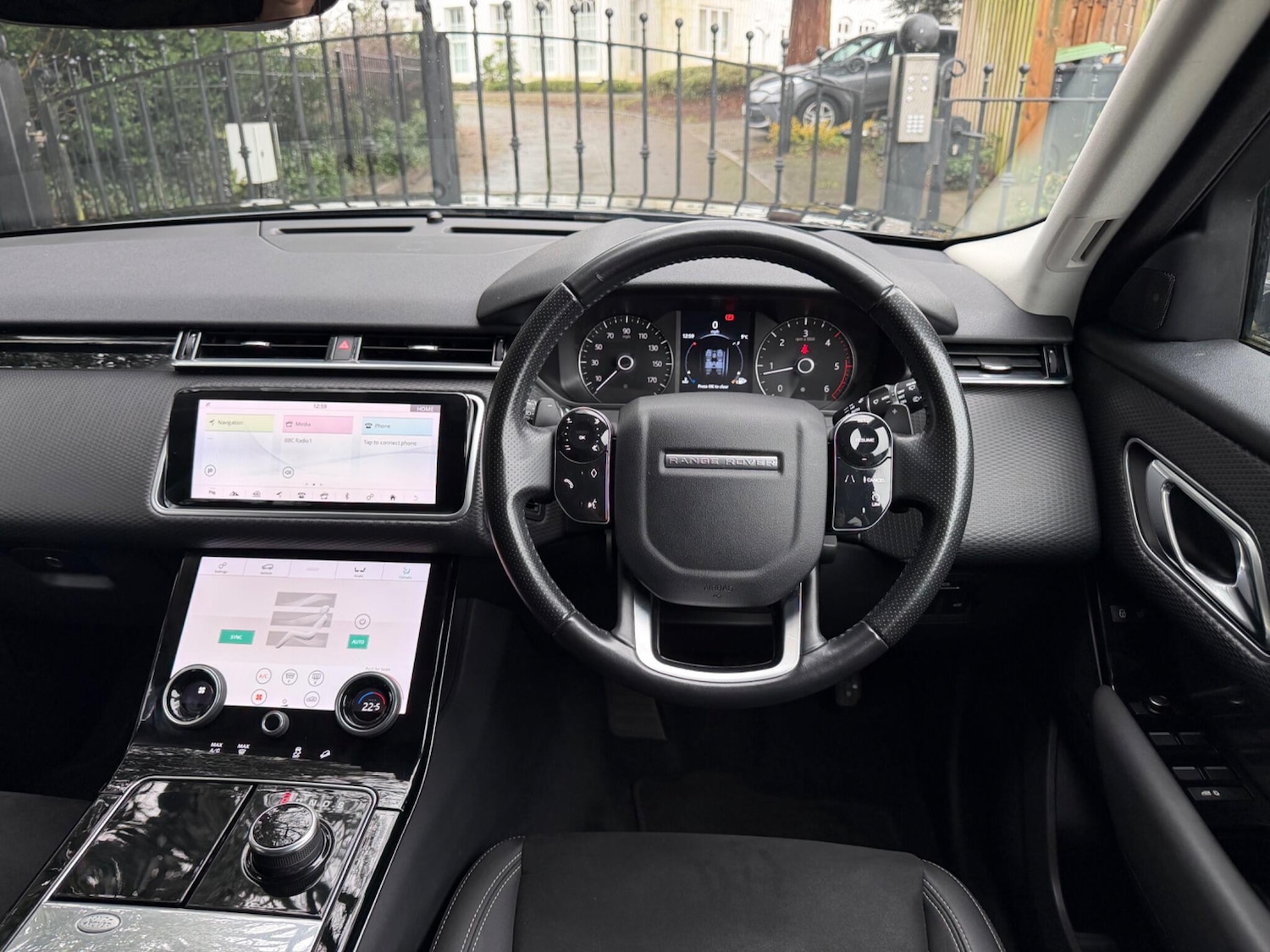 Used Land Rover Range Rover Velar 2018 for sale - 77163124: Photo 33