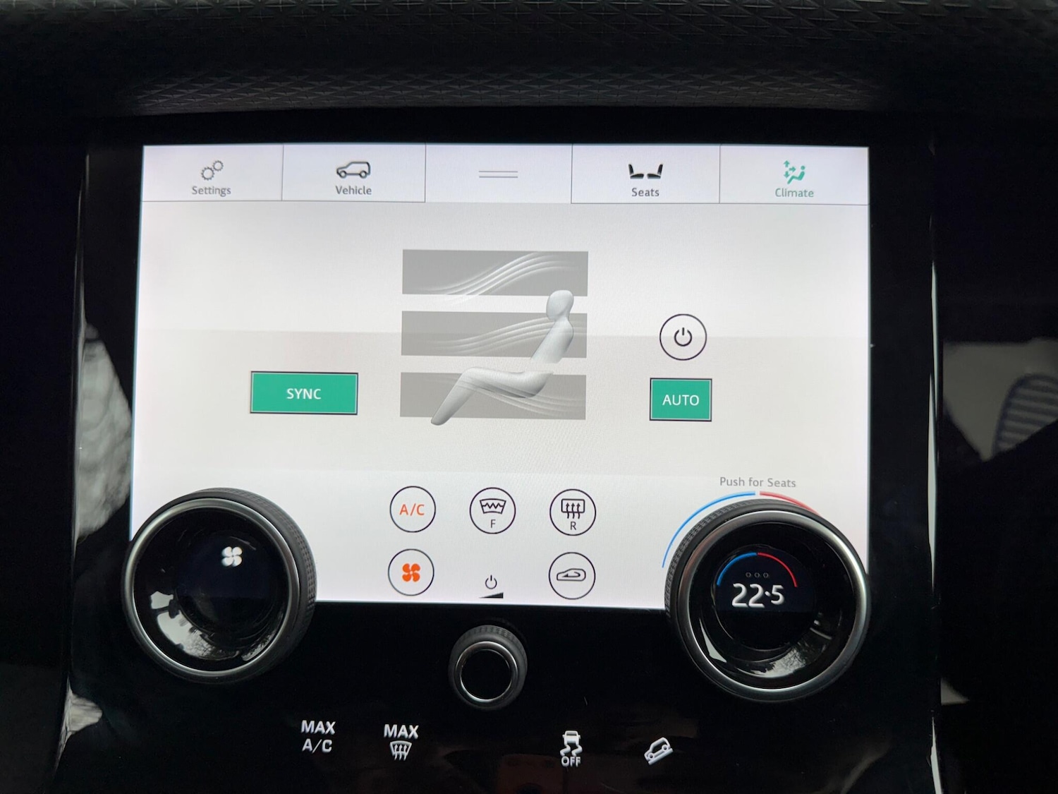 Used Land Rover Range Rover Velar 2018 for sale - 77163124: Photo 38