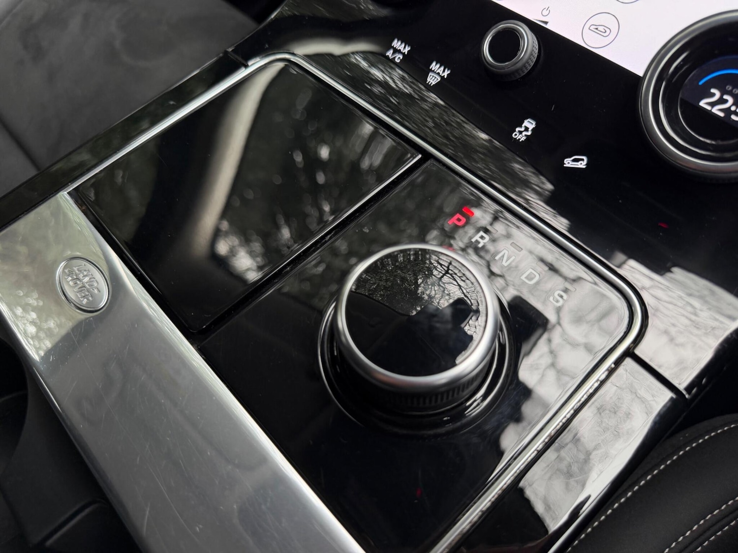 Used Land Rover Range Rover Velar 2018 for sale - 77163124: Photo 39