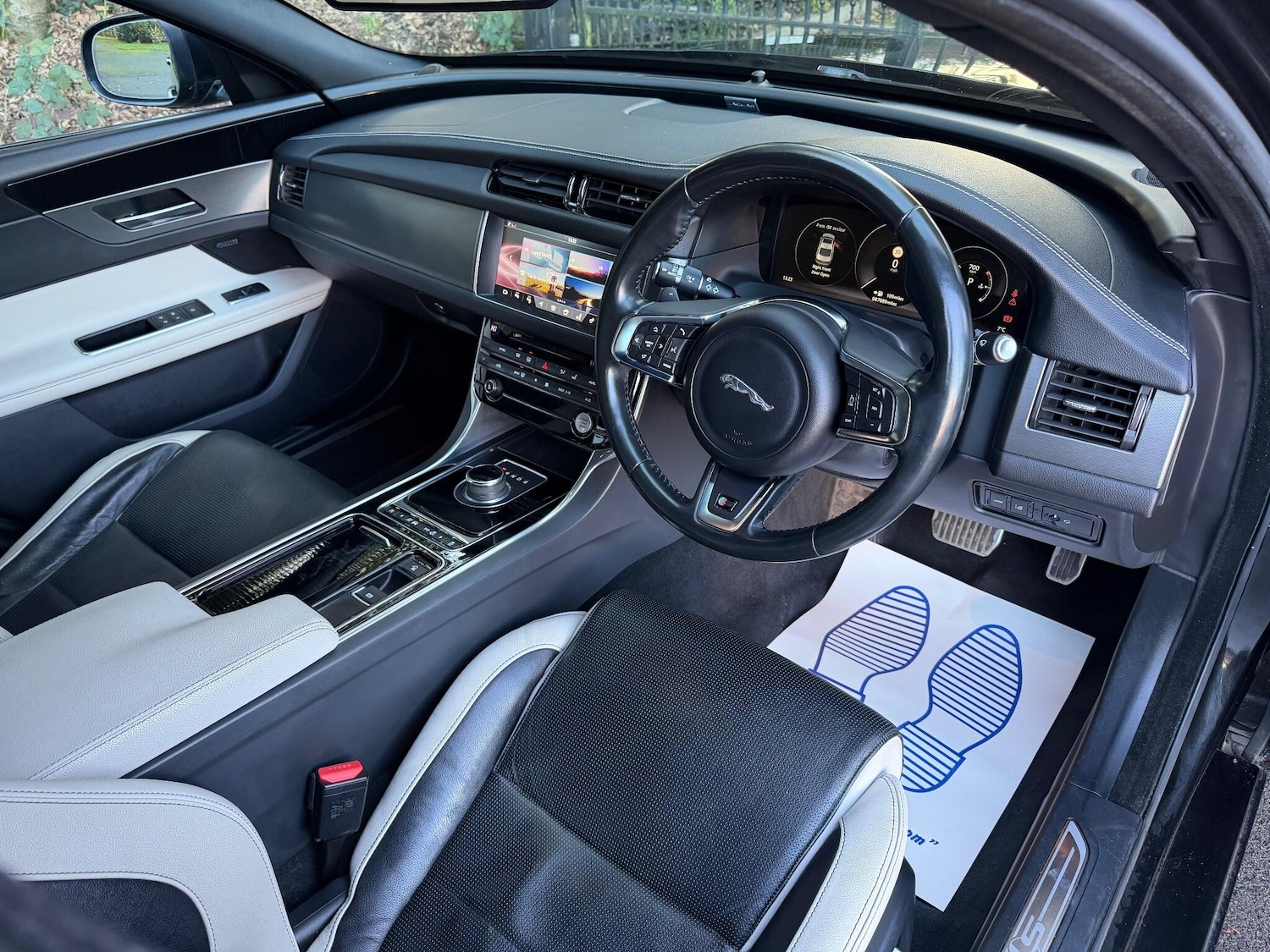 Used Jaguar XF 2016 for sale - 76671566: Photo 19