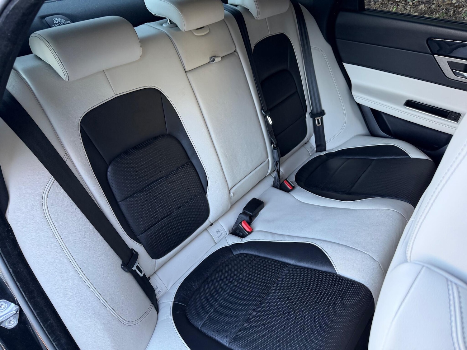 Used Jaguar XF 2016 for sale - 76671566: Photo 22