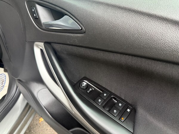 Used Vauxhall Astra 2018 for sale - 76215389: Photo 36