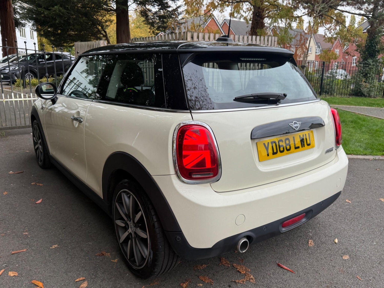 Used MINI Hatch 2018 for sale - 76989677: Photo 11